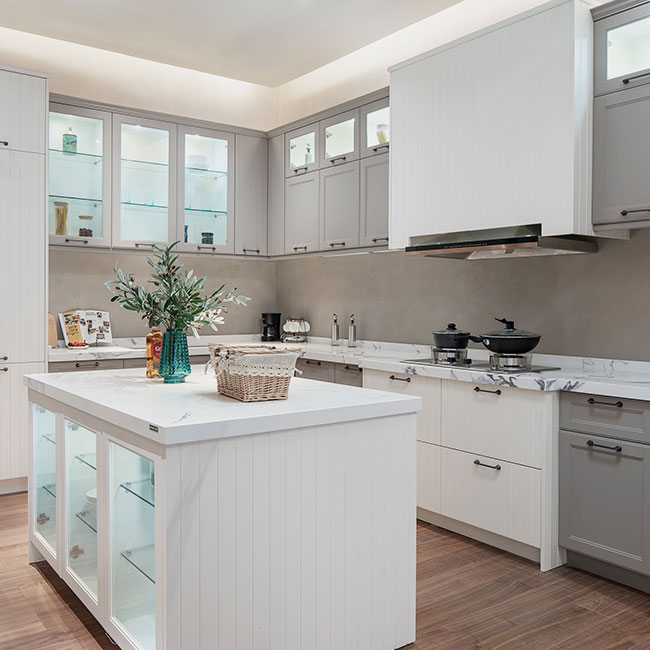 Gabinete de cocina multifuncional de madera maciza de estilo americano con puertas agitadoras