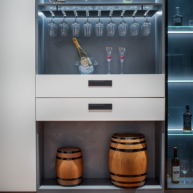 Nyeste Design Hjem Luksusskab Bar Vinskab Bar Golden Wine Cabinet Melamin vinskab Vinopbevaringsskab