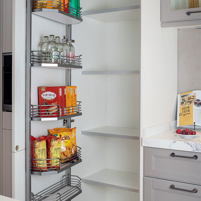 Gabinete de cocina multifuncional de madera maciza de estilo americano con puertas agitadoras
